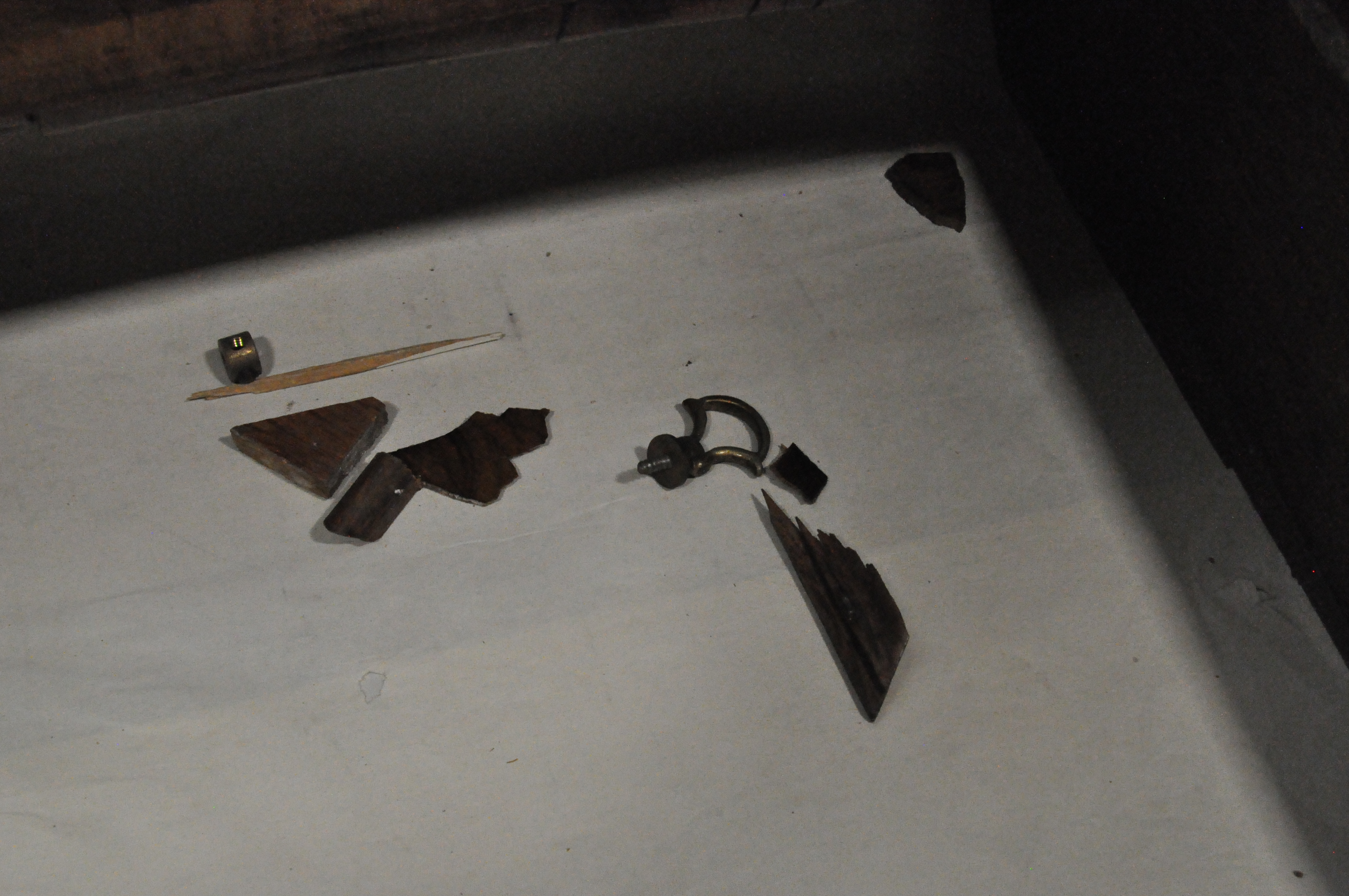 An oyster veneered cabinet on stand, 17th century style but later in date, - Image 11 of 18