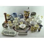 A group of mixed ceramics, to include lidded ginger jar, Coalport pin dishes,