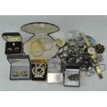 A parcel of costume jewellery, to include a Sekonda 17 jewel gents wristwatch,