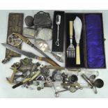 A selection of assorted silver plate and other collectables,