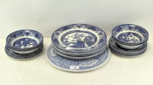 A parcel of blue and white ceramics including willow pattern