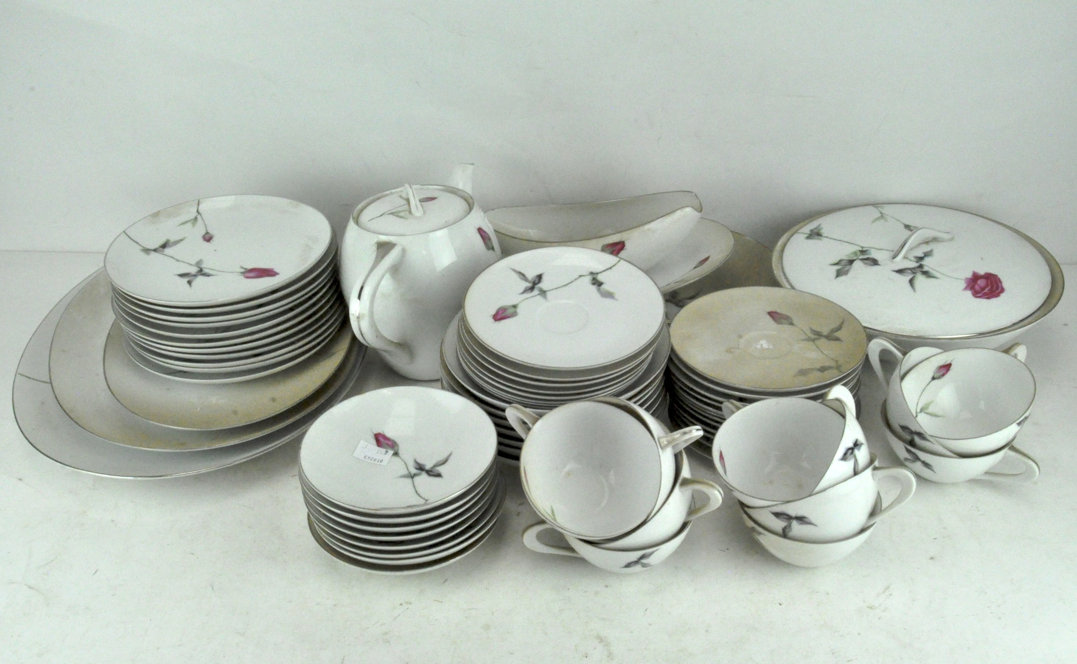 A Sango (Japanese) porcelain 'Tea Rose' pattern tea and dinner service,