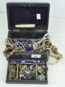 A selection of vintage costume jewellery, to include earrings, rings, necklaces and more,
