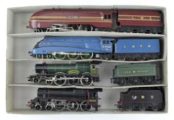 Four Hornby 00 gauge locomotives and tenders