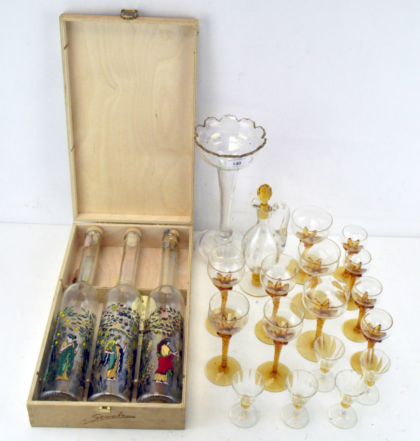A L'Arle del distillare display box;