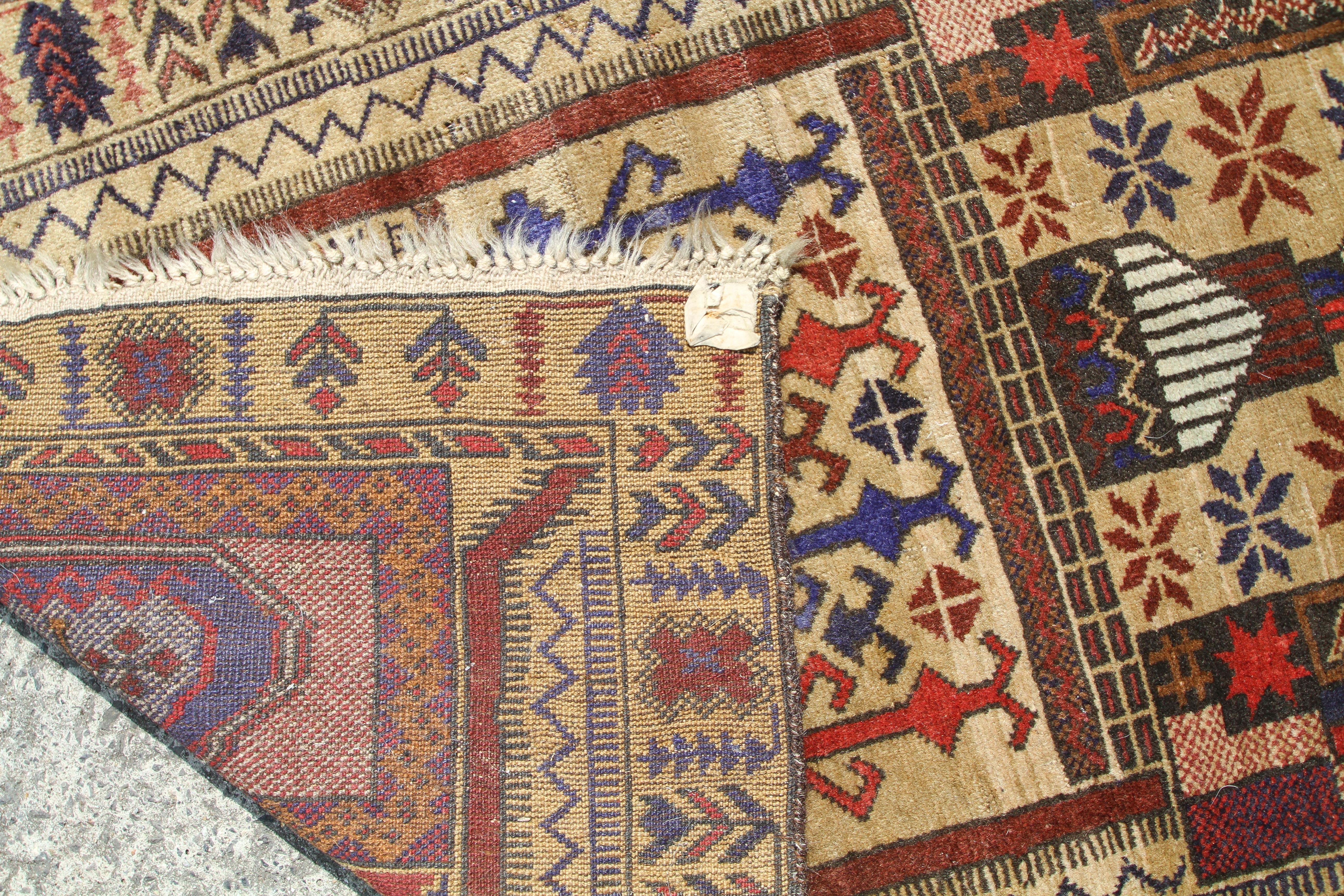 A Hamadan prayer rug, with a fountain to the mihrab, - Image 3 of 3