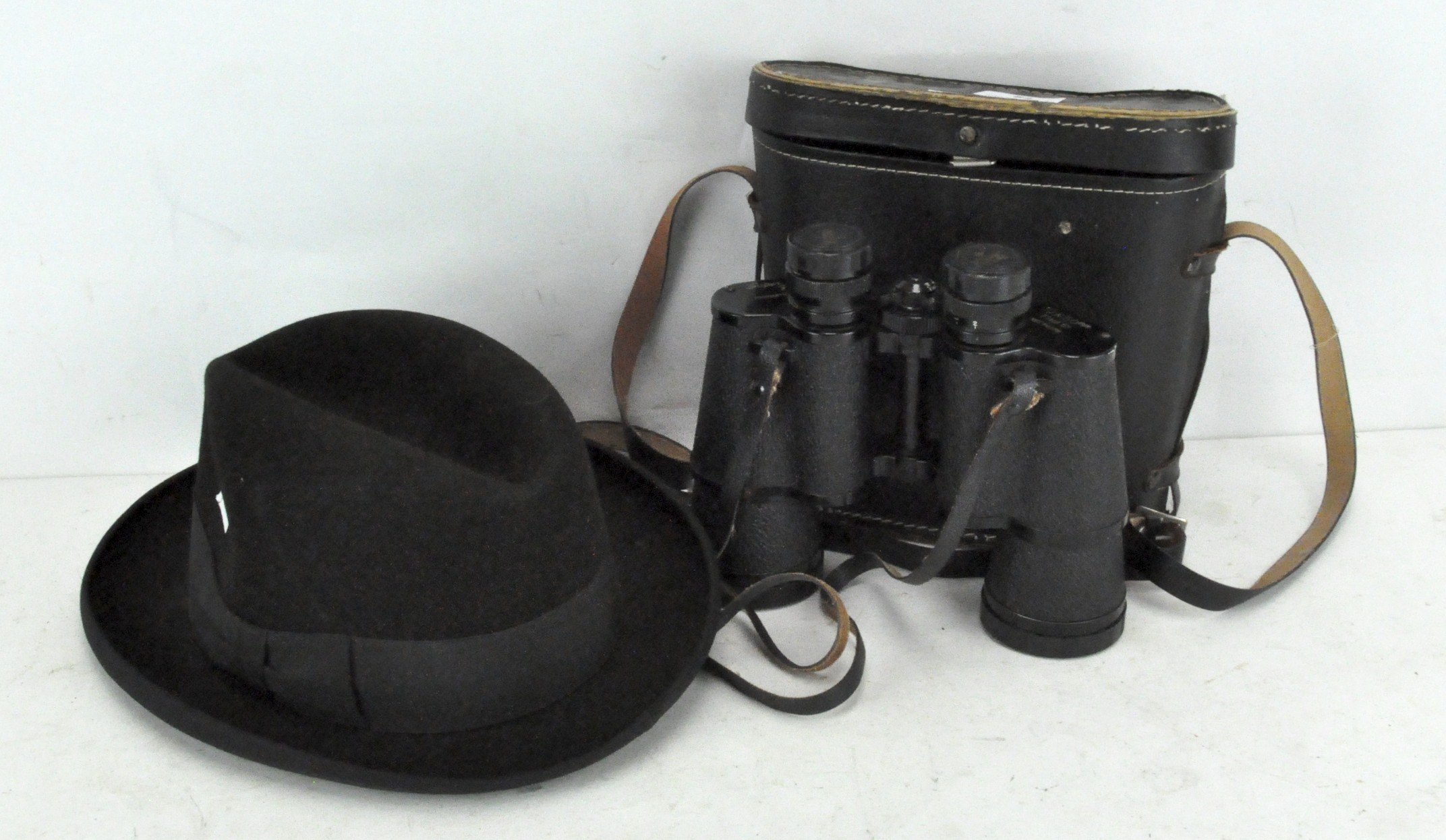 A pair of Super Zenith field binoculars, 10 x 50 mm, in original leather case,