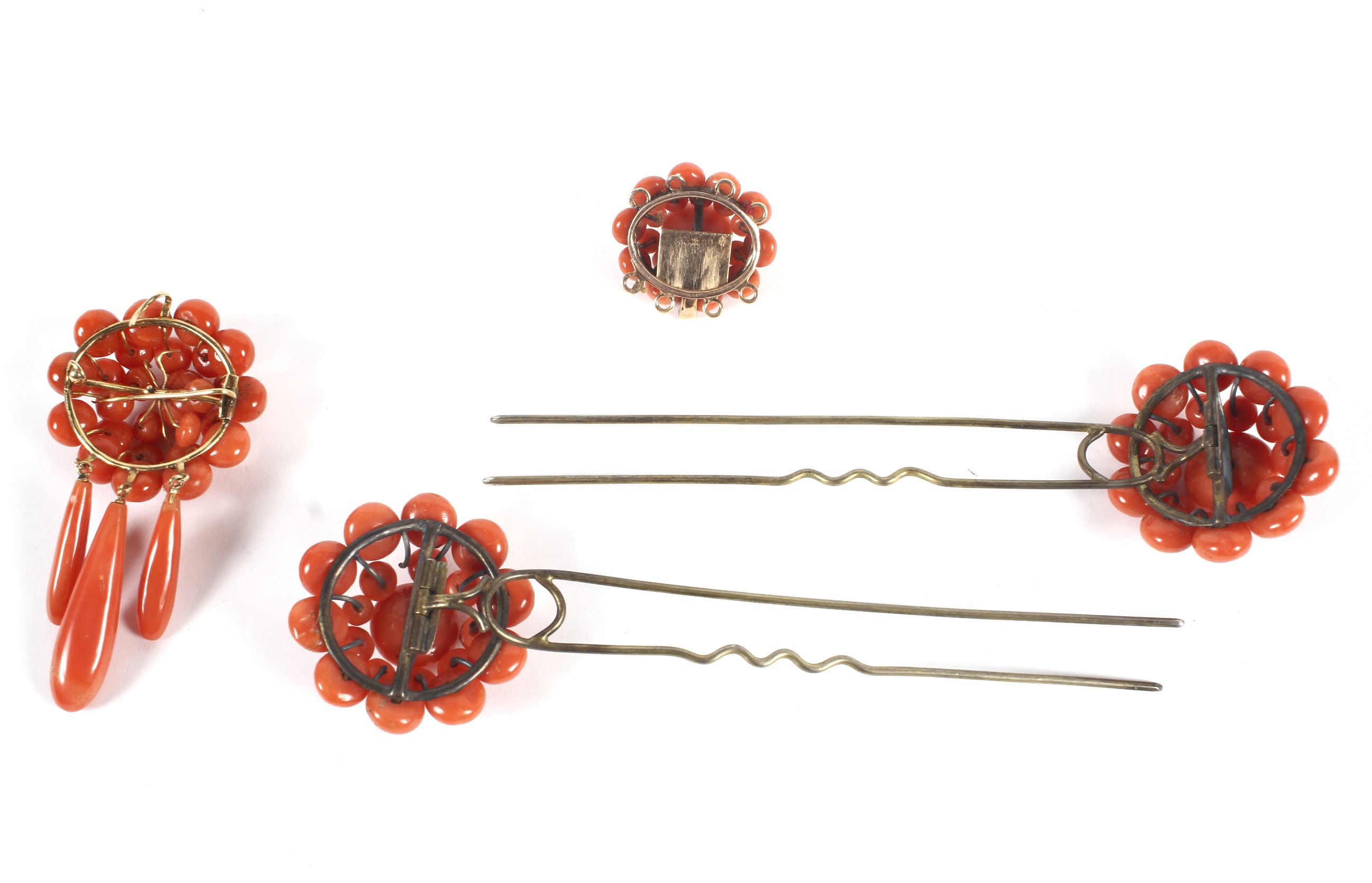 A set of 20th Century coral jewellery, comprising a locket and brooch mounted in yellow metal, - Image 2 of 2