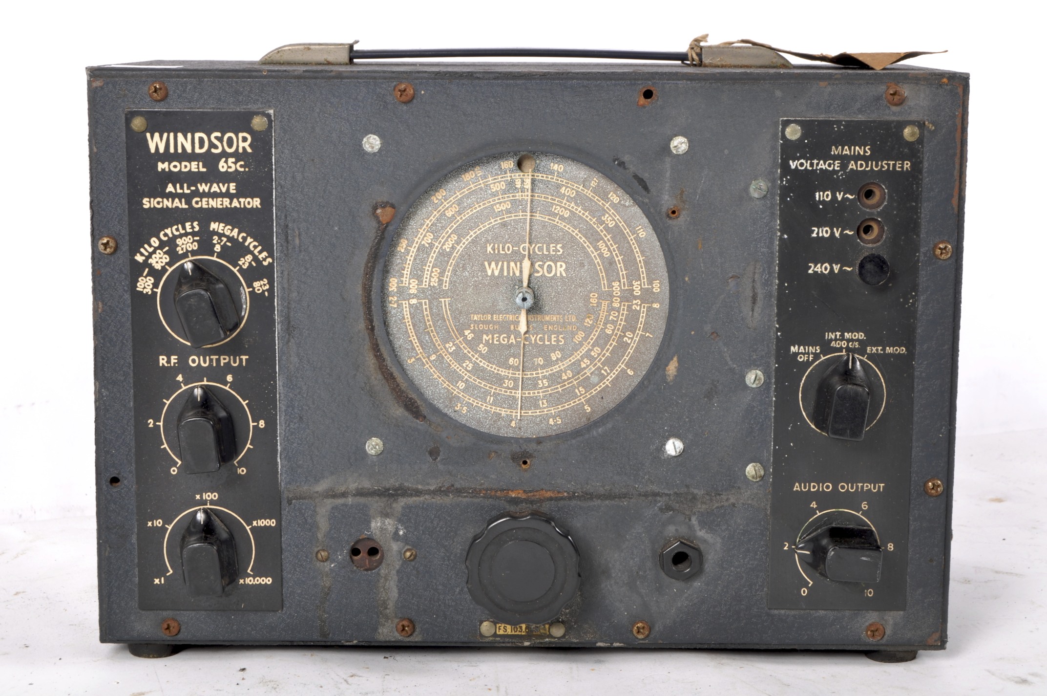 A WWII Windsor model 65C all wave signal generator, - Image 2 of 2