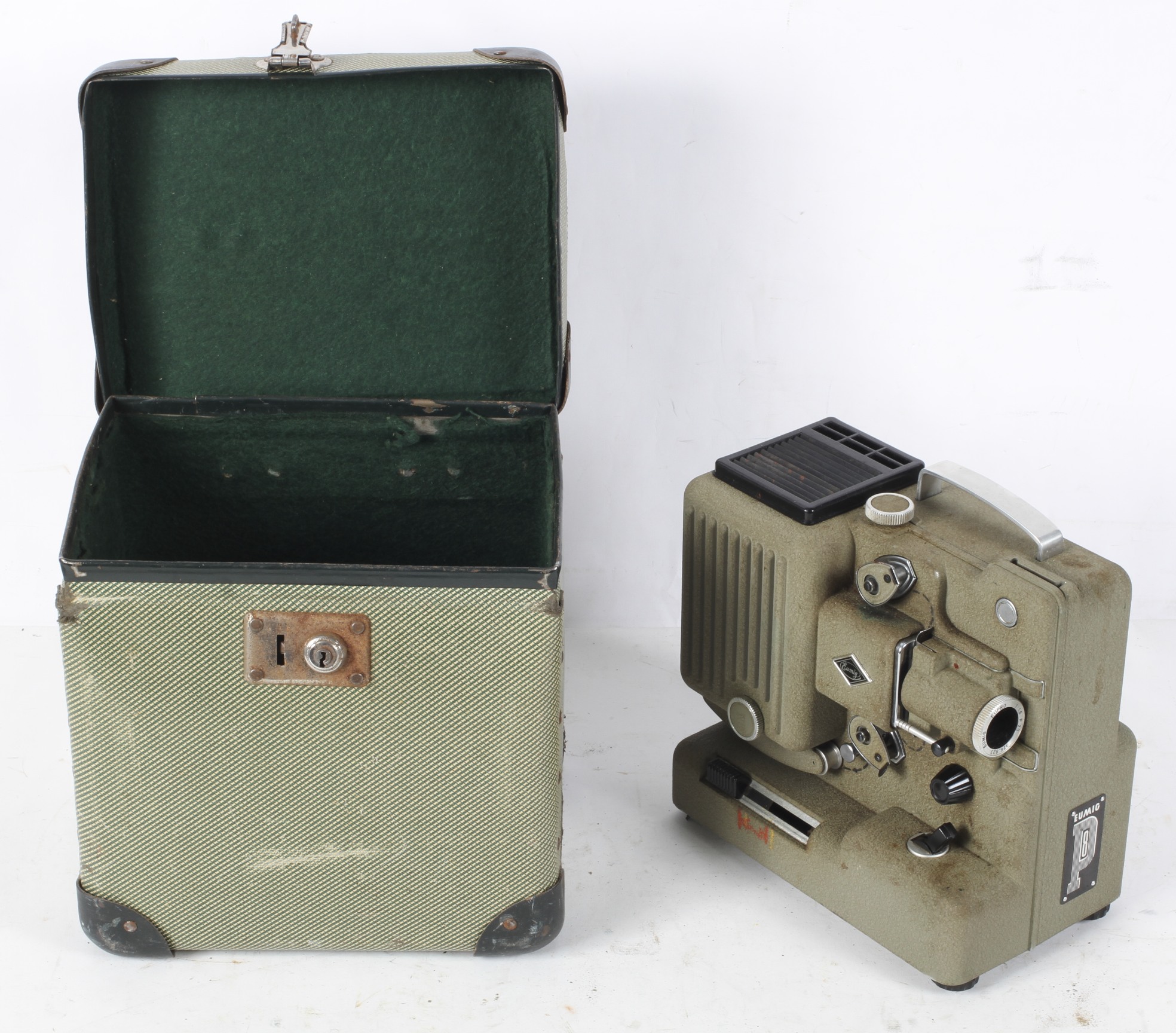 A Braun Narnberg slide storage case together with three projectors, comprising a Eumig Wien type P8, - Image 4 of 5