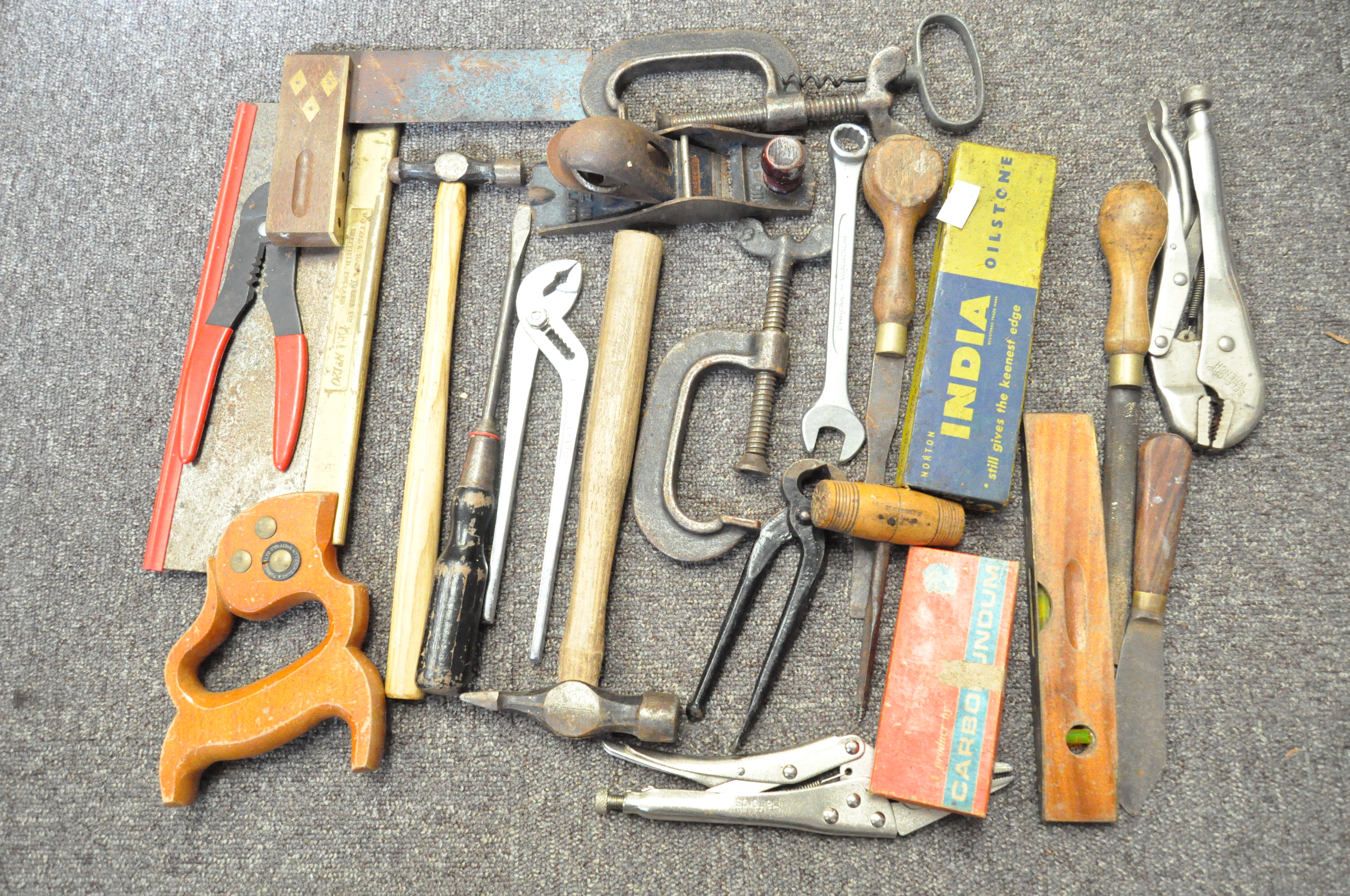 A Black and Decker Lithium 18V drill, in box, together with a basket of vintage tools - Image 3 of 3