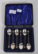 A boxed set of hallmarked silver teaspoons, Birmingham 1946,