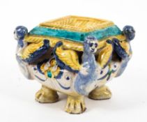 An Italian majolica footed salt, late 17th/early 18th century, perhaps South Italian or Deruta,
