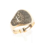 A 9ct gold gentleman's signet ring, 8.7g.