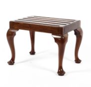 A Georgian style mahogany luggage stand, with slatted top, on cabriole legs, 43.
