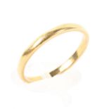 A 22ct gold wedding band, Size O