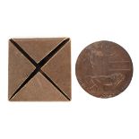 A World War I death penny in original folding brown card envelope, the named for ROY PHILLIPS,