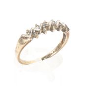 A 9ct gold zig zag ring, size P, 2.1g.