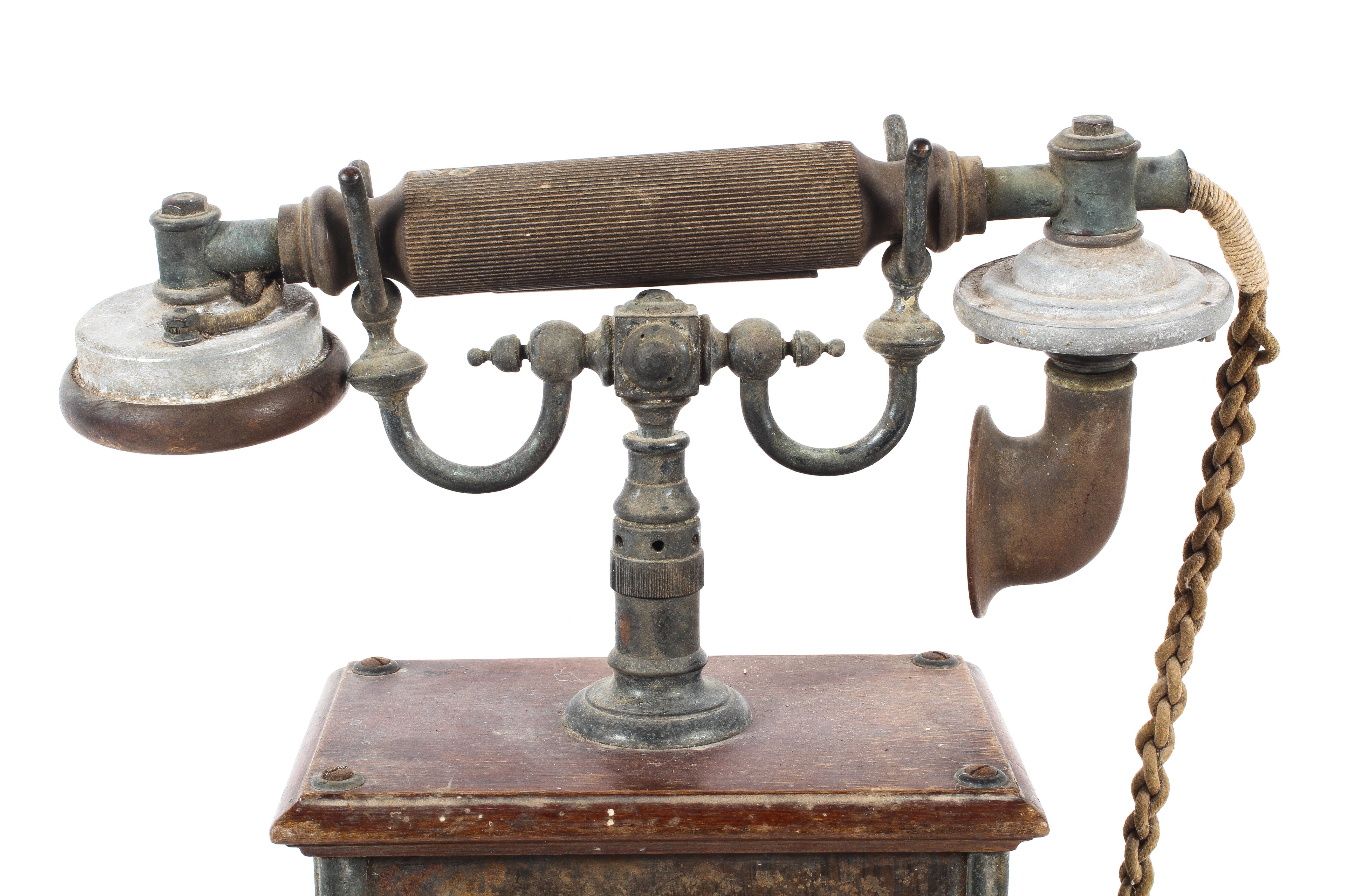 An early 20th century wind up phone - Image 2 of 2