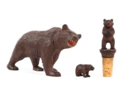 Three Black Forest carved bears, 20th century