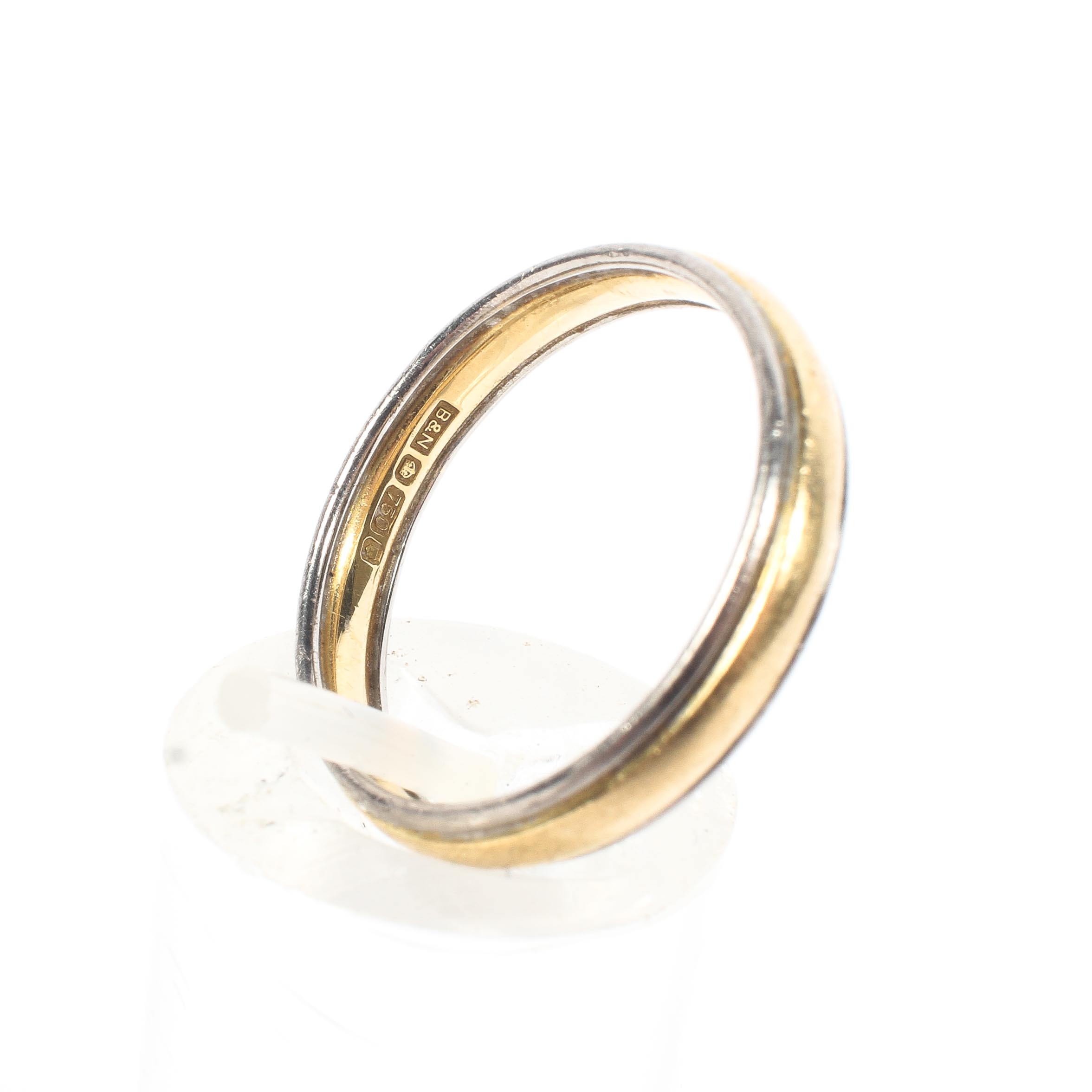 An 18ct gold wedding band. 3.5g. Size N. - Image 4 of 4