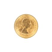 An Elizabeth II 1968 Gold sovereign 8.0g.