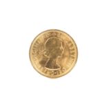 An Elizabeth II 1968 Gold Sovereign 8.0g.