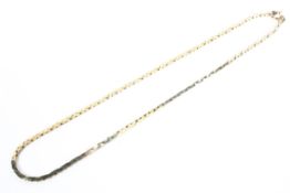 A 9ct gold flat link necklace. 37cm. 10g.