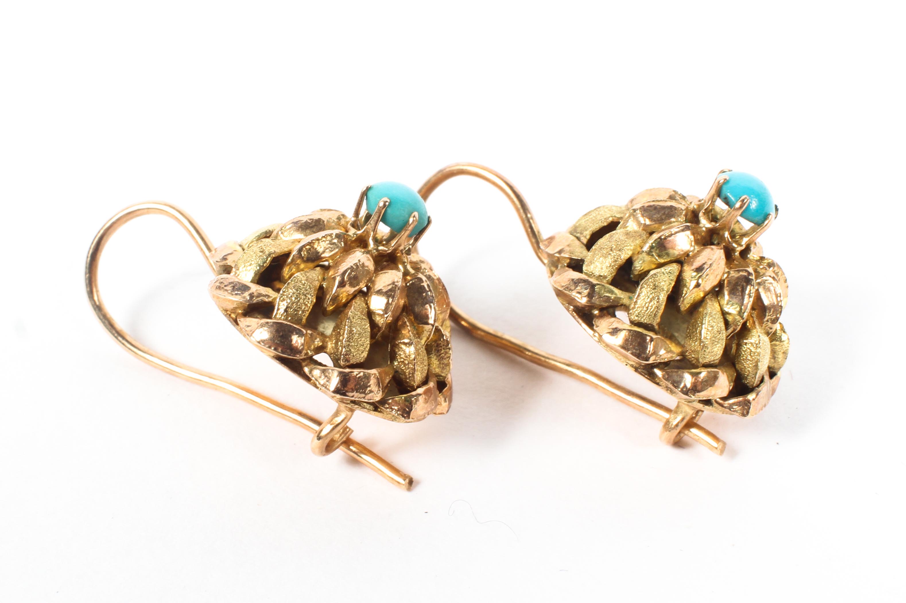 A pair of 14ct gold Etruscan style drop earrings each set with turquoise cabochon. 6.2g. - Image 2 of 3