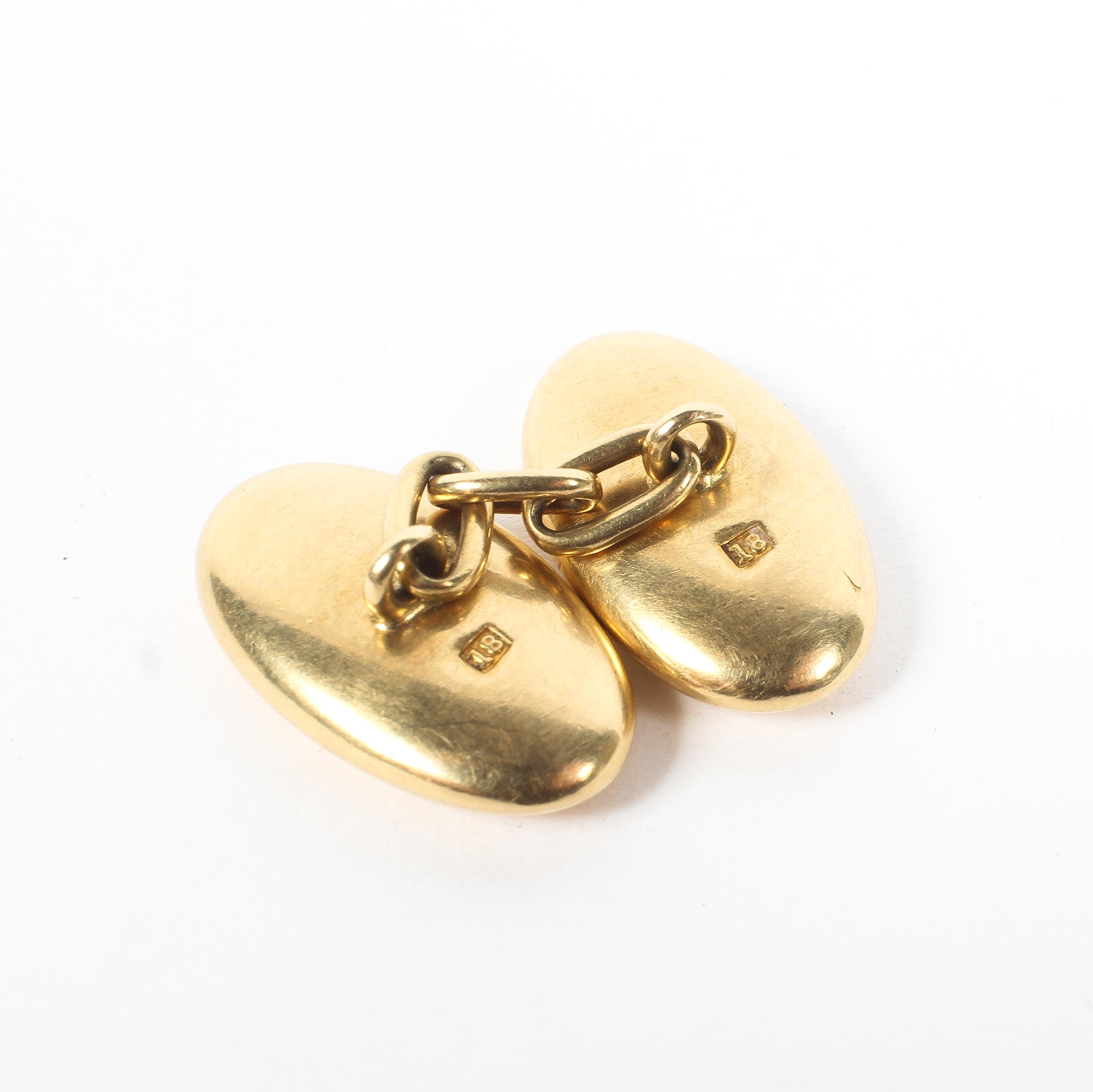 Three pairs of gentleman's cufflinks. 9ct/15ct and 18ct gold examples. 21.5g. - Image 2 of 2