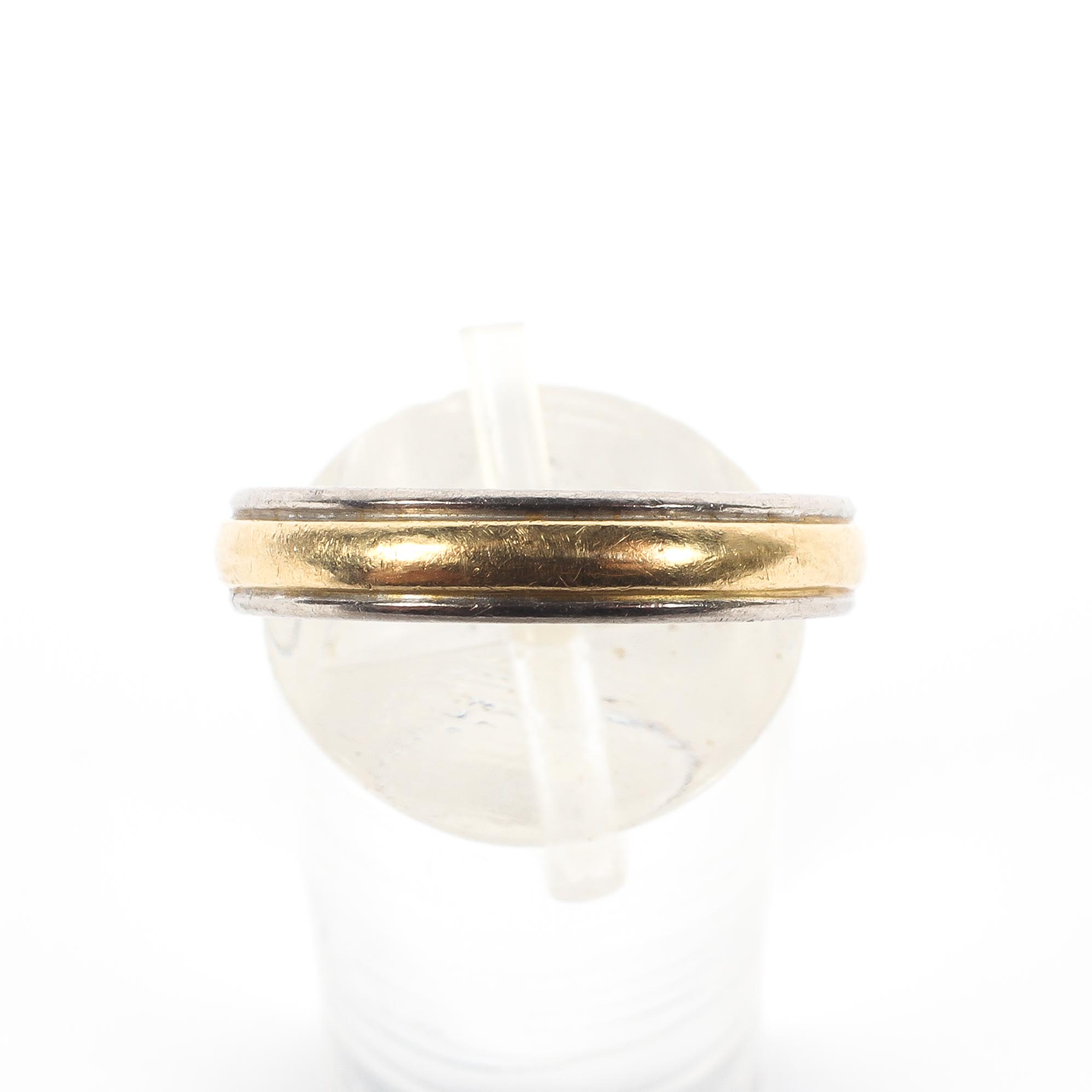 An 18ct gold wedding band. 3.5g. Size N. - Image 2 of 4