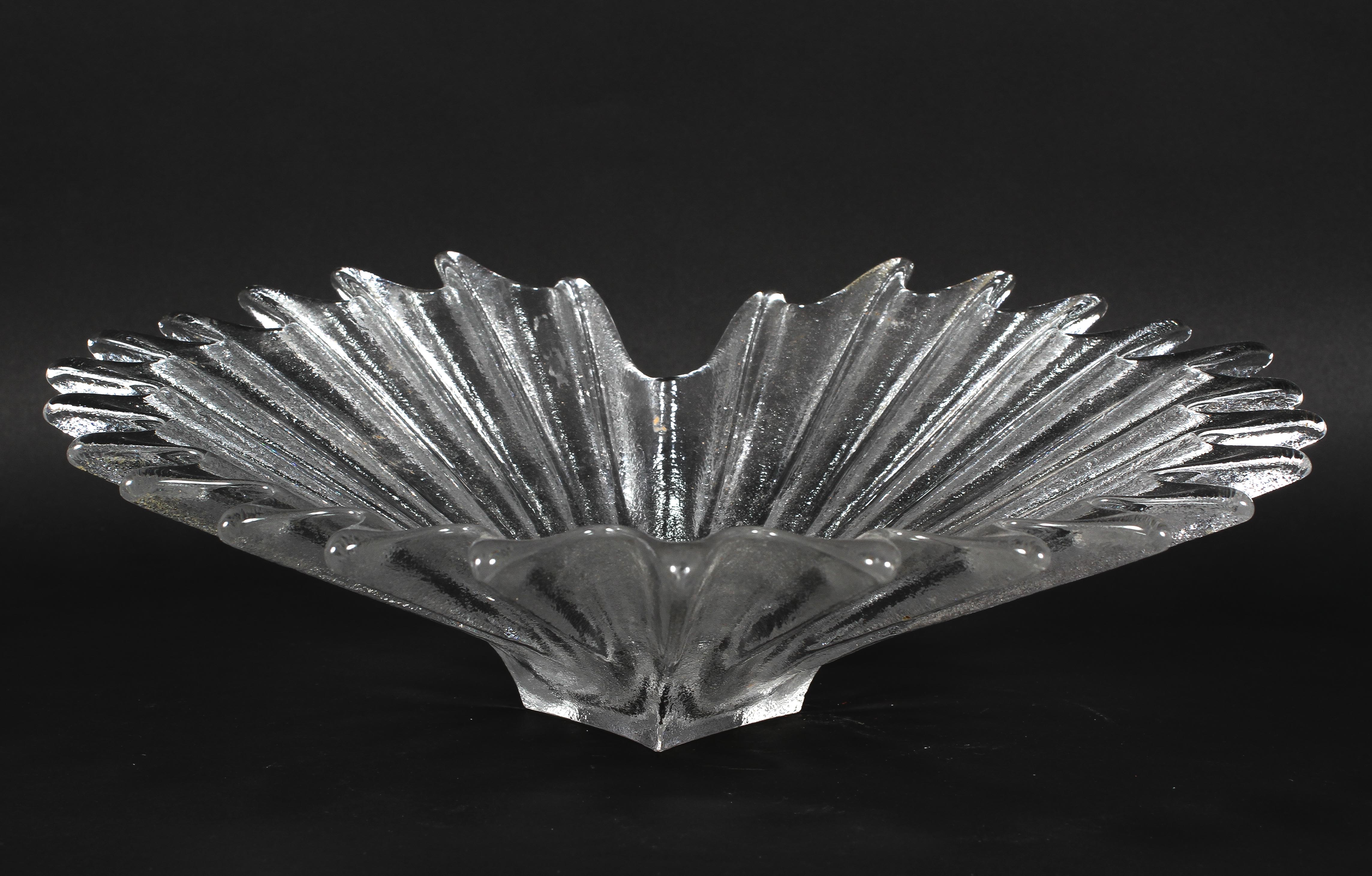 A Dartington crystal bowl, formed as a radiating shell shape, with label, 33.5 cm wide. - Image 2 of 3