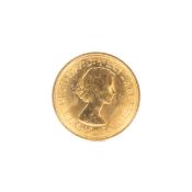 An Elizabeth II 1968 gold sovereign 8.0g.