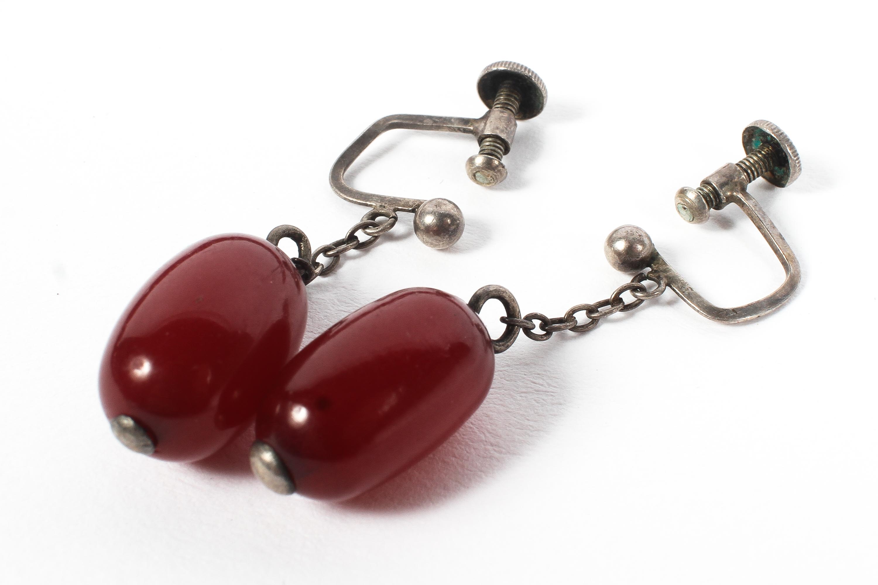 A graduated strand of Cherry amber-style Bakelite beads. - Image 2 of 2