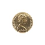 An Isle of Man Gold Sovereign. 1973. 8.0g