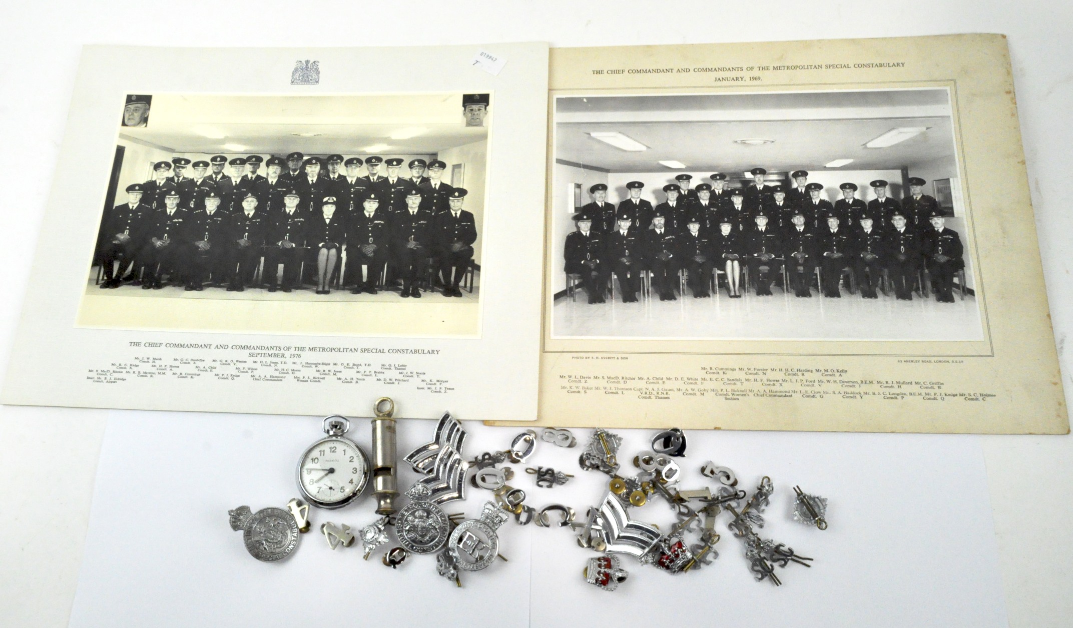 A police insigina photos, cap badges, rank badges and more