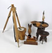 An assortment of treen and wooden wares, including a Daler-Rowney easel,