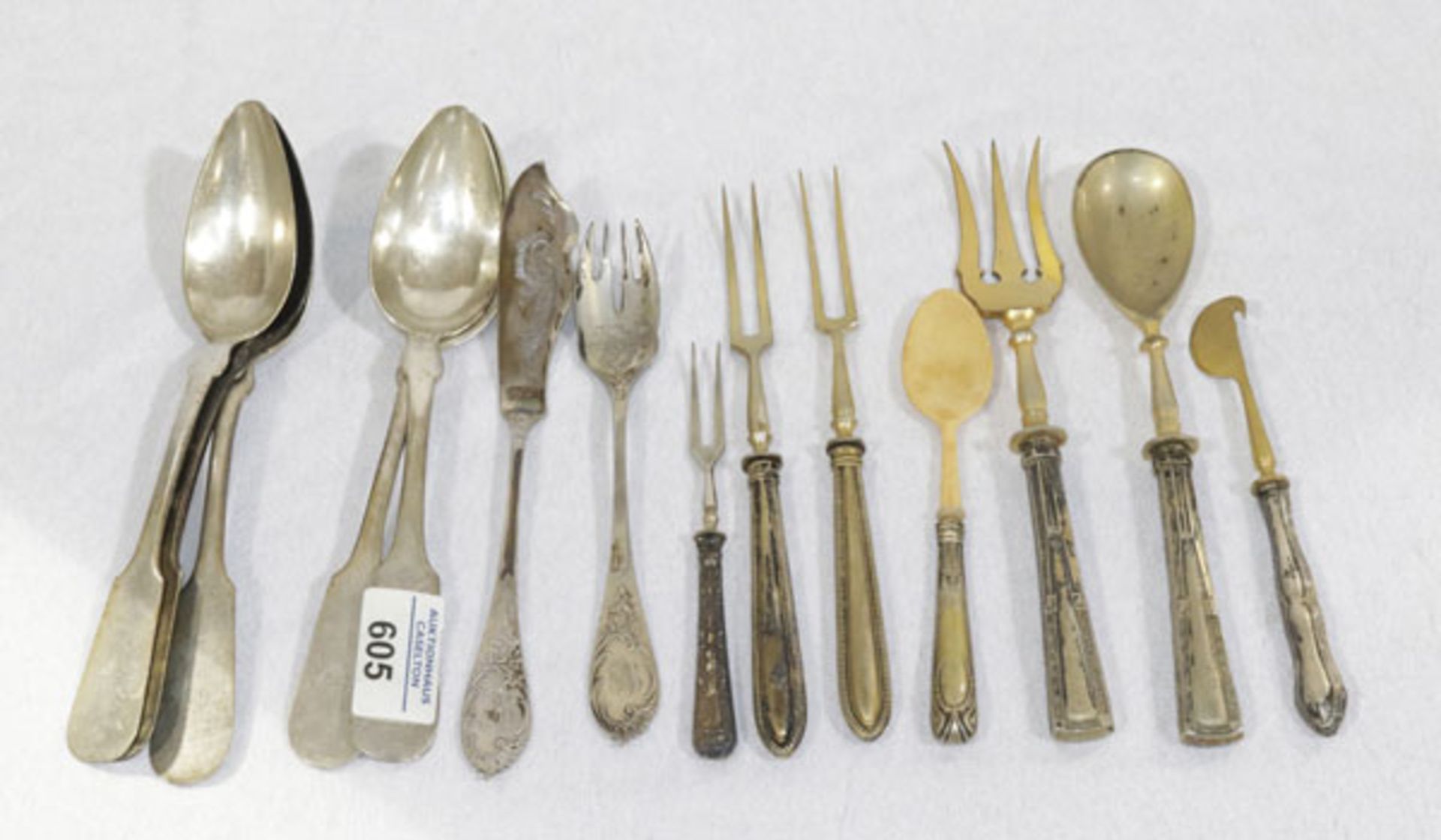 Konvolut von Silber Besteckteilen, 5 Suppenlöffel mit Monogrammgravur, Fisch-Gabel und Messer mit