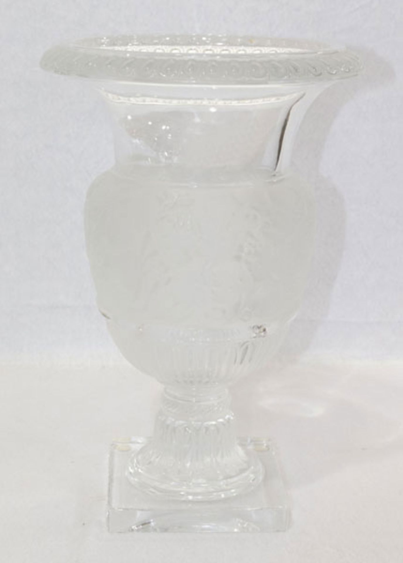 Lalique Versailles Vase, die Versailles Vase wurde ursprünglich 1939 von René Lalique entworfen