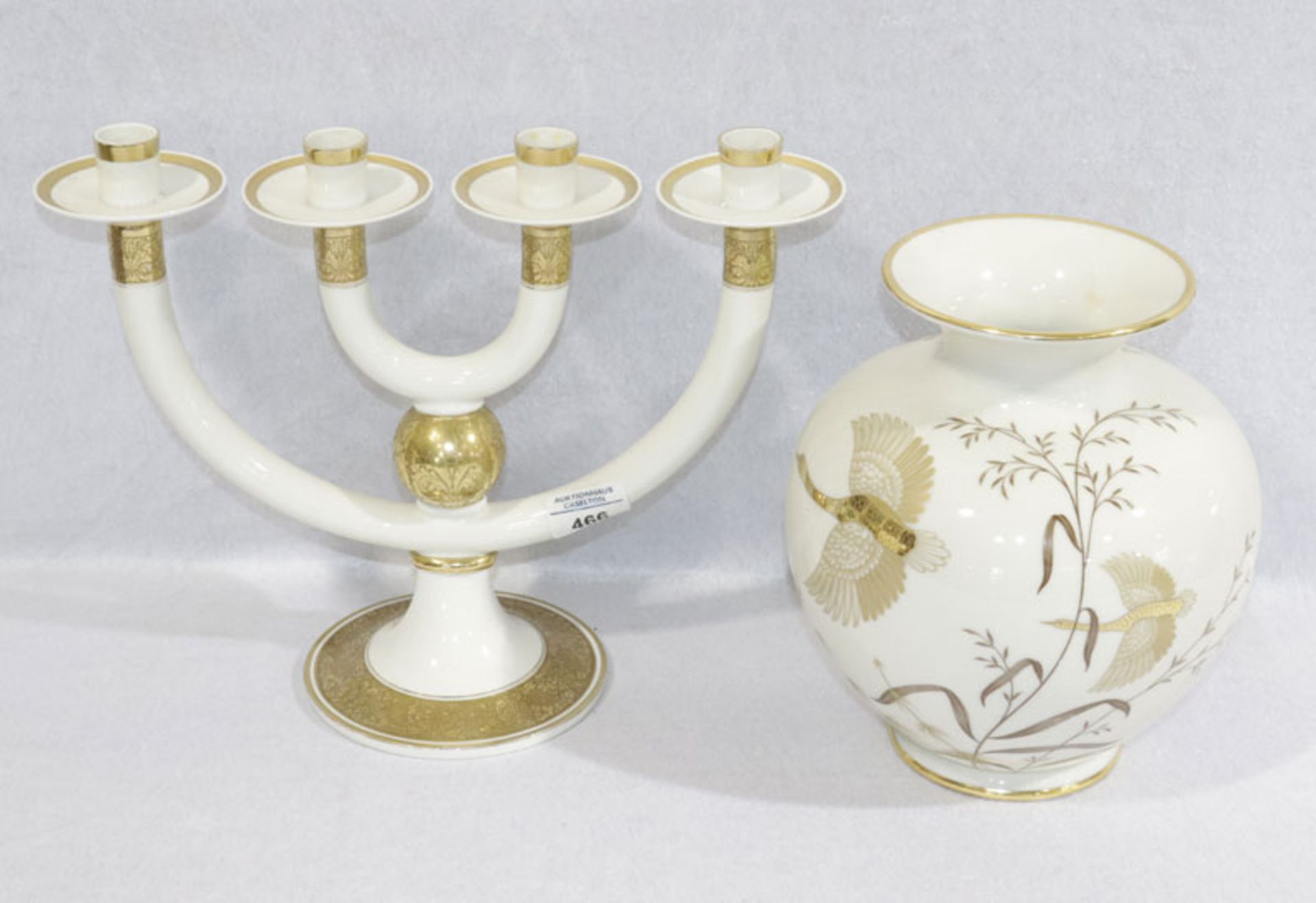 Rosenthal Kerzenleuchter, 4-armig mit Golddekor, H 28 cm, B 35 cm, T 15 cm, und Johann Haviland