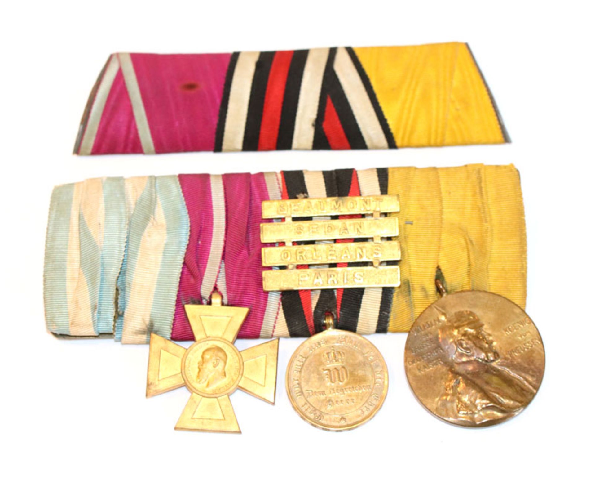 Ordensspange mit Kaiser Wilhelm Erinnerungsmedaille, 1870/71 Medaille mit Gefechtsspangen, Beaumont,