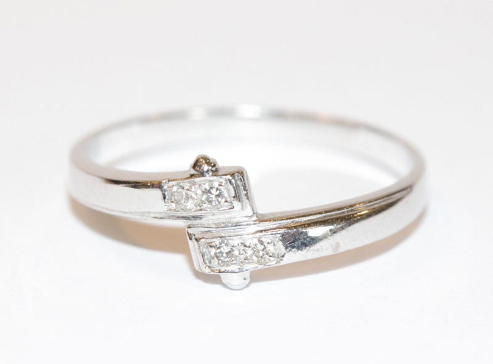 18 k Weißgold Ring mit 4 Diamanten, Gr. 57, 2,1 gr.