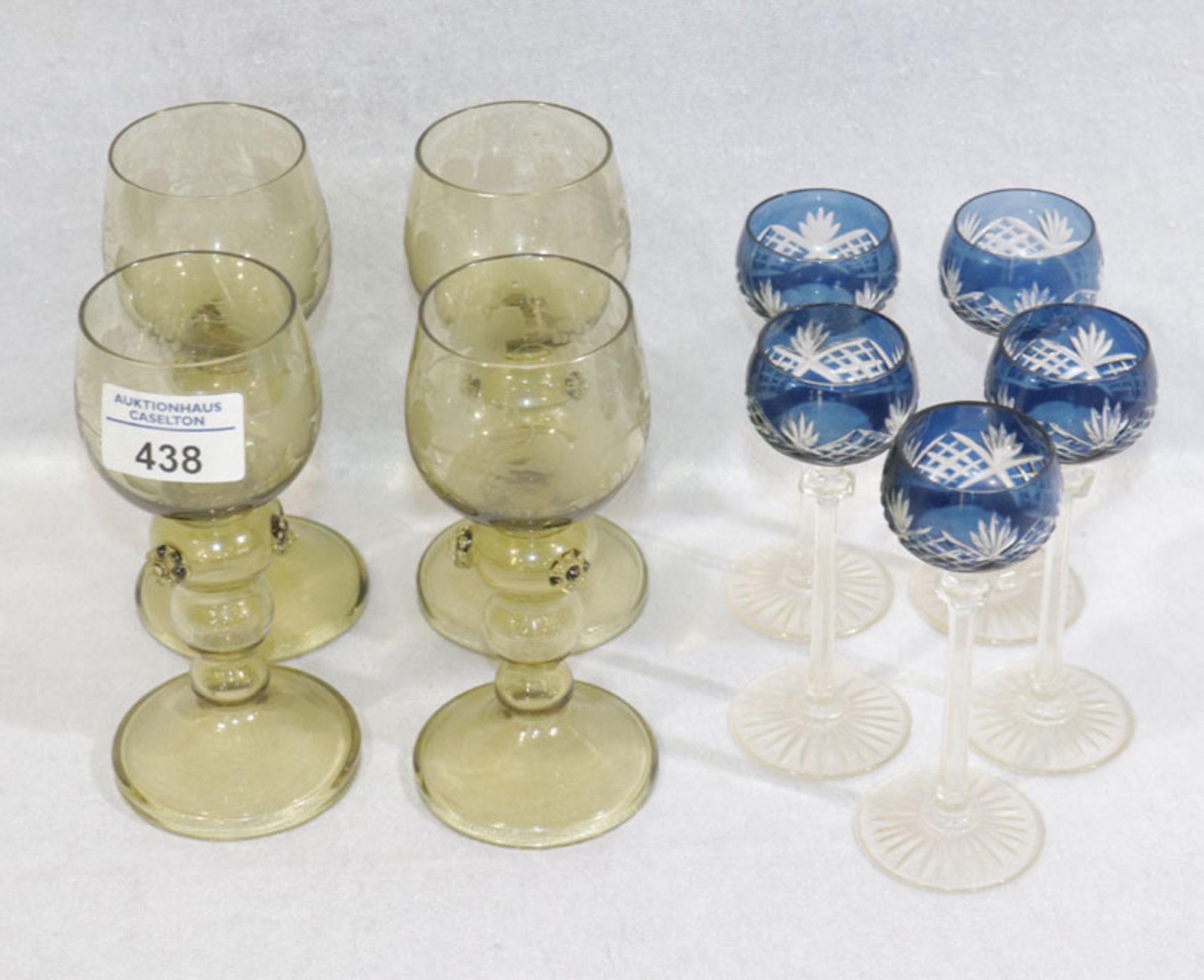 4 Theresienthal Weingläser mit Weinlaubgravur und Noppendekor, H 15,5 cm, D 7 cm, ein Glas