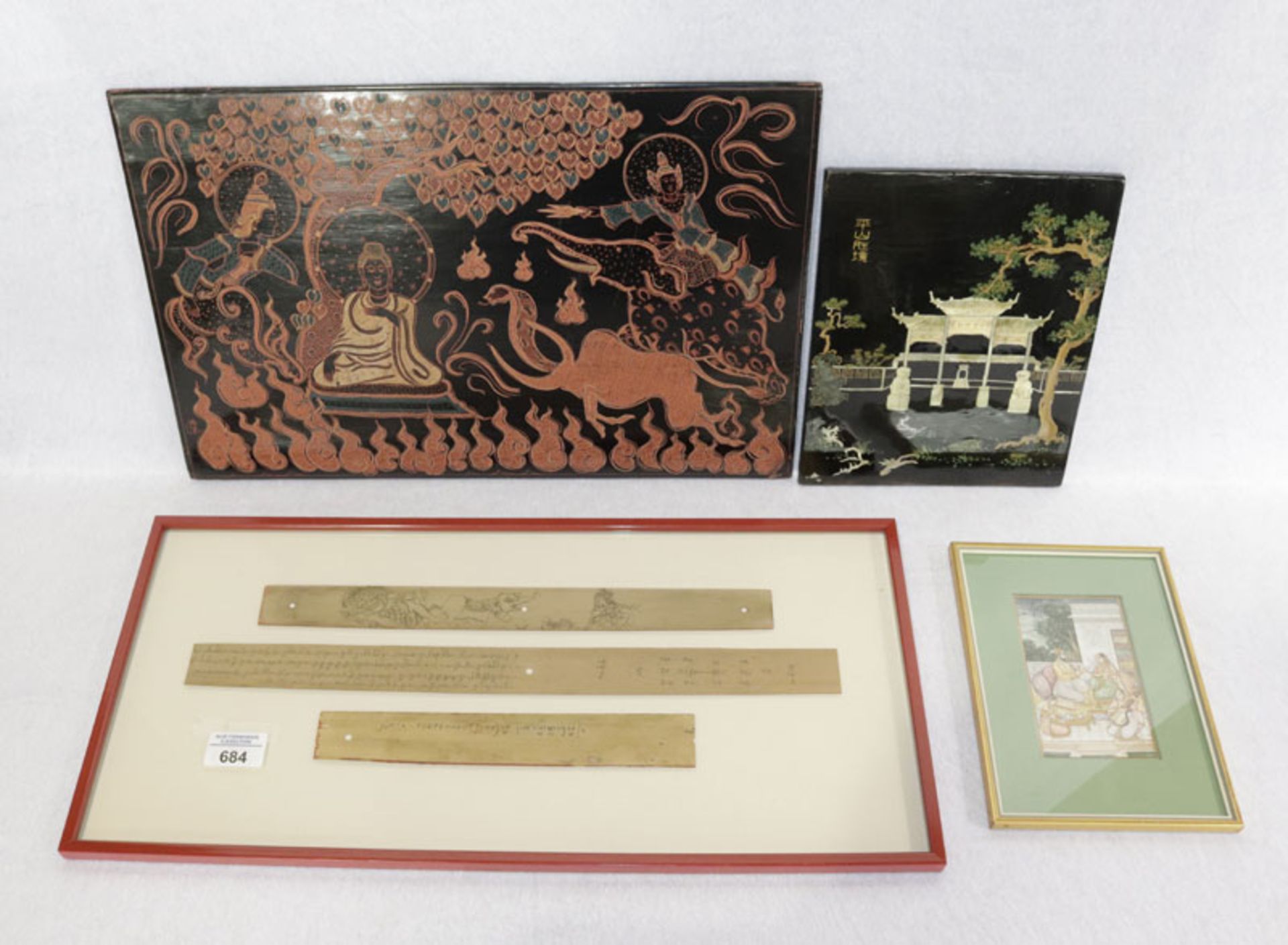 Konvolut von asiatischen Bildern: beschriftetes Holz, unter Glas gerahmt, incl. Rahmen 26 cm x 54