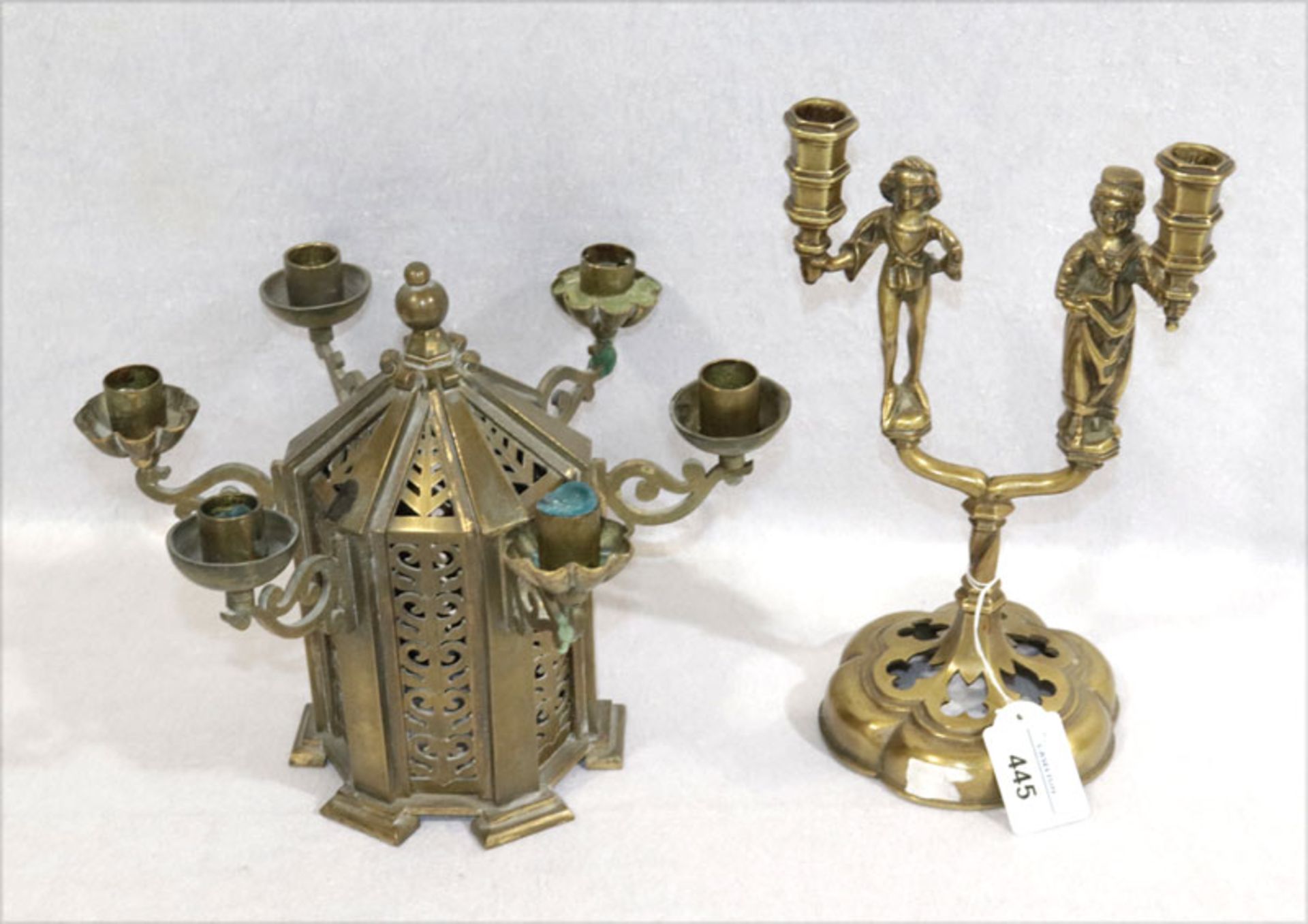 Kerzenleuchter, 6-armig, Messing, H 21 cm, D 27 cm, und Kerzenleuchter in figürlicher Form, 2-armig,