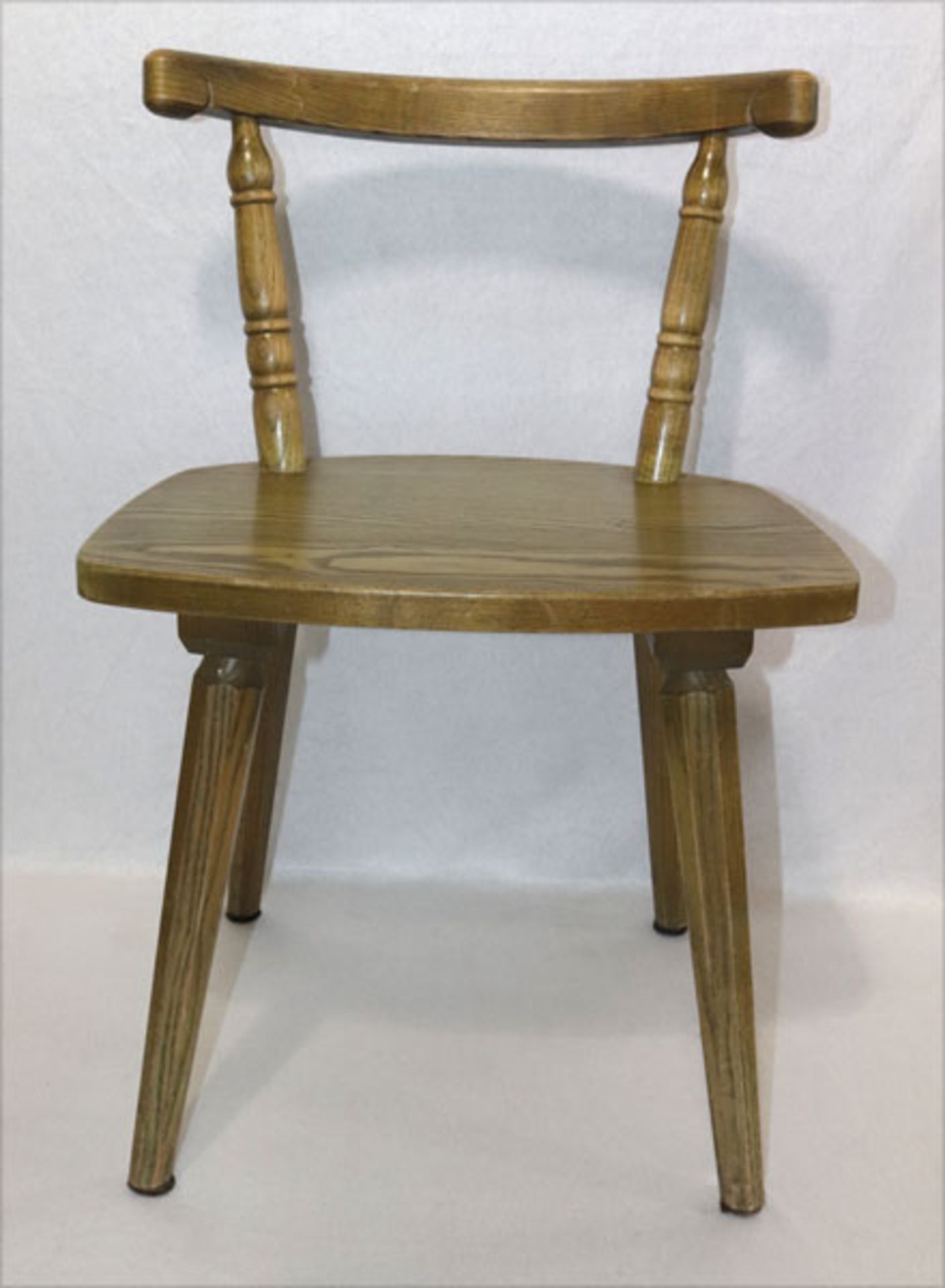 Satz von 4 Holzstühlen, grün, H 71 cm, B 48 cm, T 37 cm, Gebrauchsspuren
