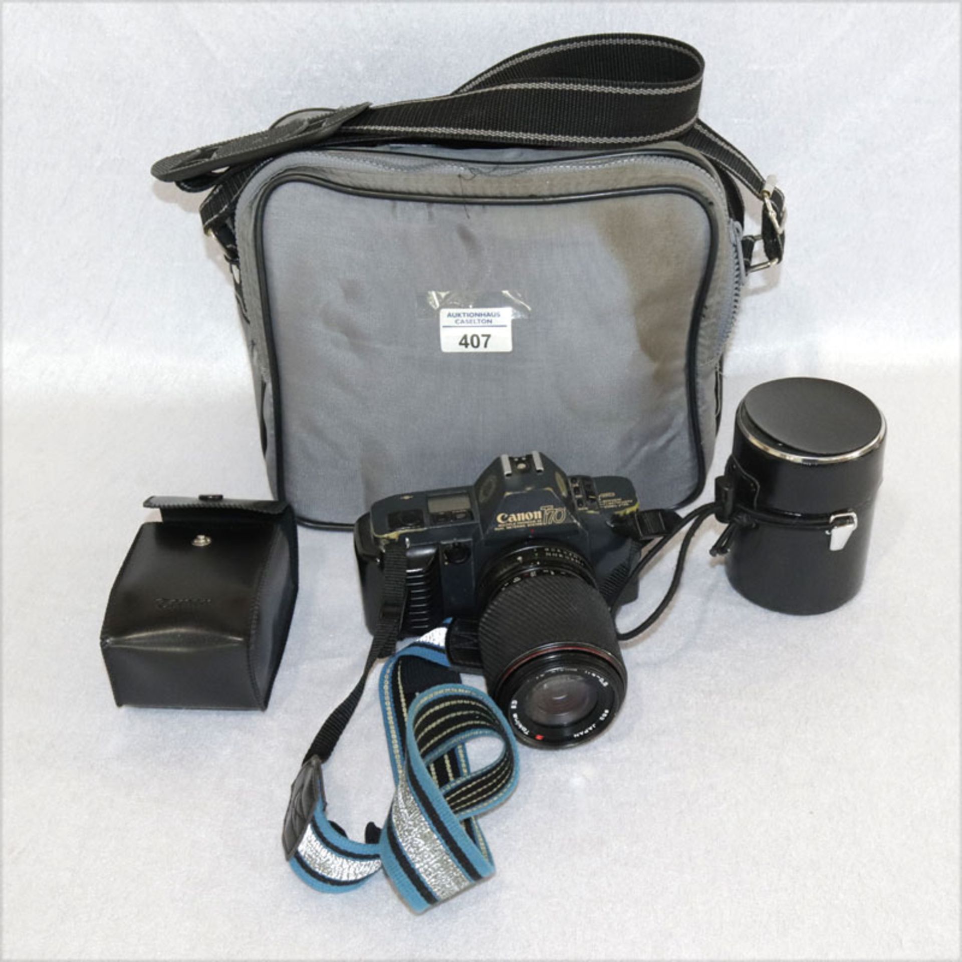 Fotokamera Canon T 70 mit Objektiven, Blitz und Tasche, Gebrauchsspuren