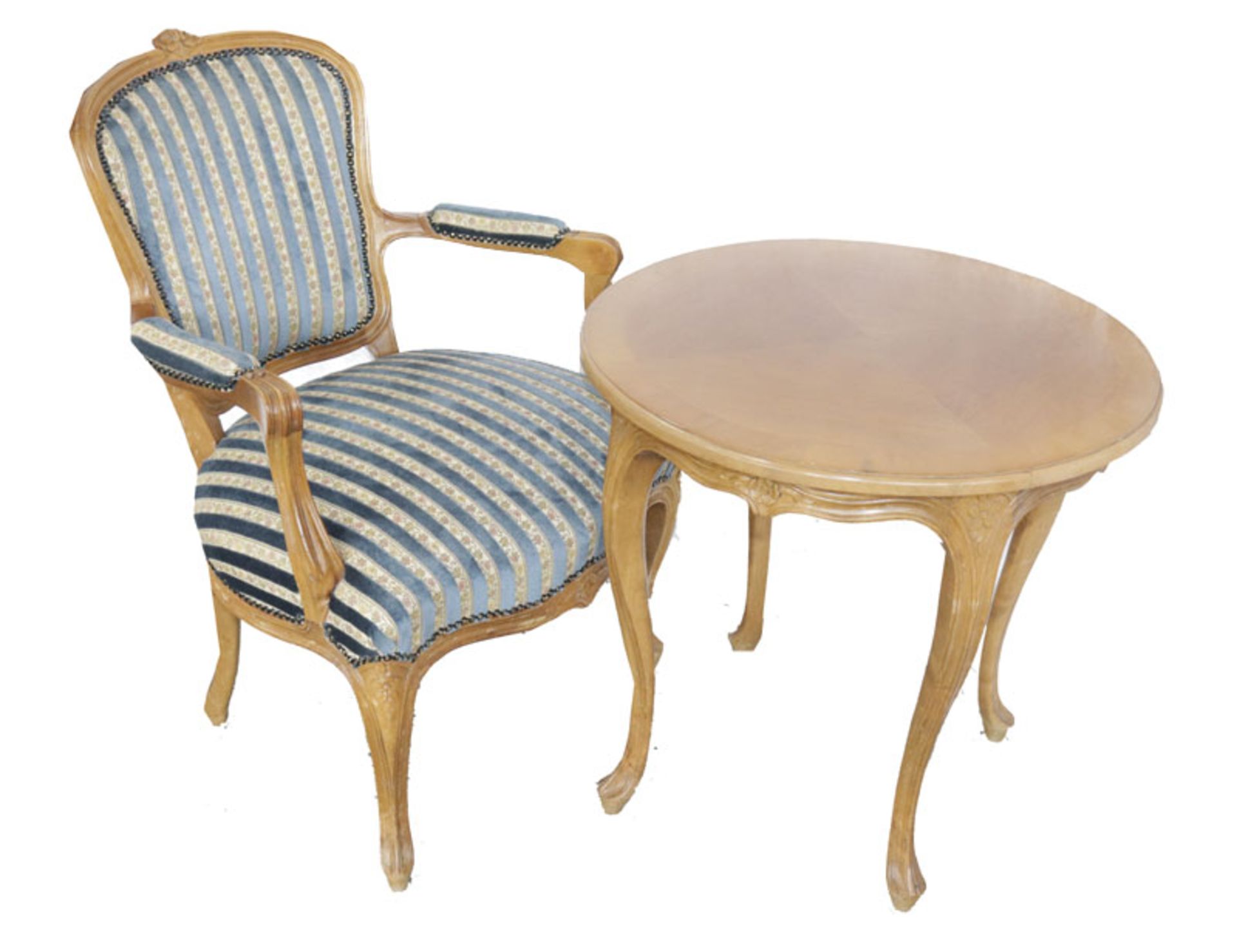 Runder Tisch auf geschwungenen Beinen, teils beschnitzt, H 60 cm, D 62 cm, und Holz Armlehnstuhl auf