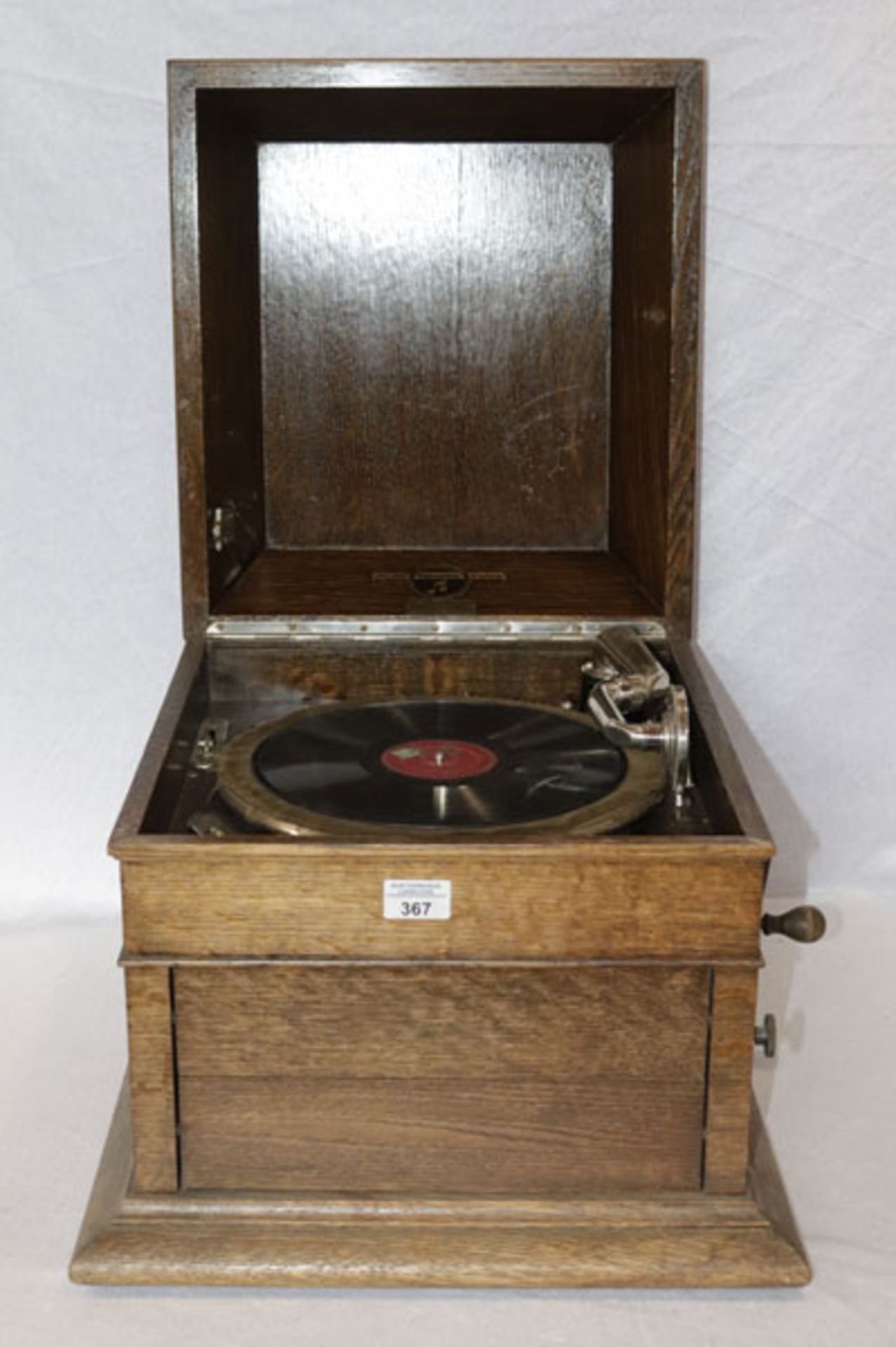 Schallplattenspieler Columbia, in Holzkasten, Korpus zum aufklappen, mit Kurbel, H 39 cm, B 44 cm, T