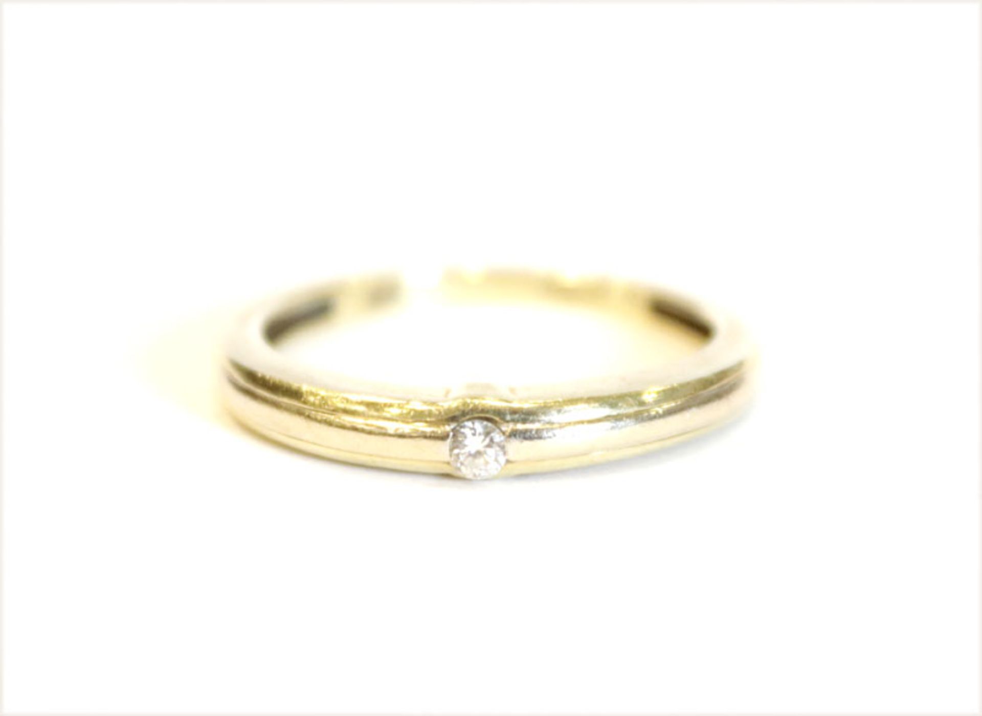 14 k Gelbgold Ring mit kleinem Diamant, 2,72 gr., Gr. 58